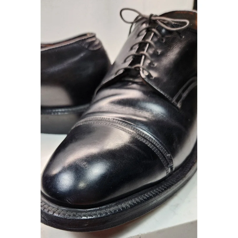 The Unbranded Brand unbranded black